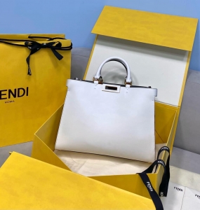 TÚI XÁCH FENDI PEEKABOO