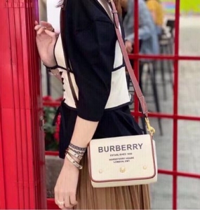 Túi Burberry  Nữ No.6