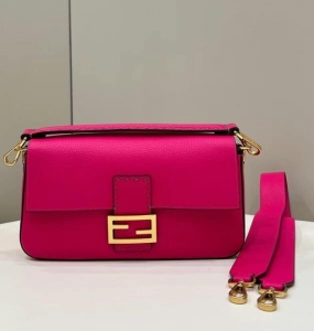 TÚI XÁCH FENDI BAGUETTE NO.11