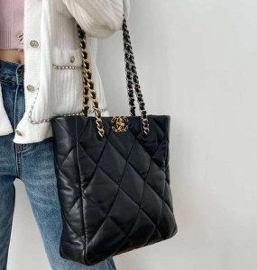 TÚI XÁCH CHANEL OHANEL 19 TOTE