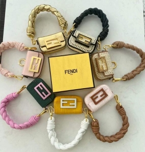 TÚI XÁCH FENDI BAGUETTE-F280