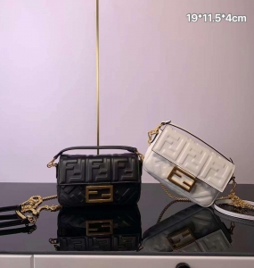 TÚI XÁCH FENDI 2023 NO.6