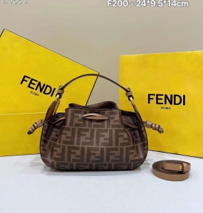 TÚI XÁCH FENDI F200 NO.22