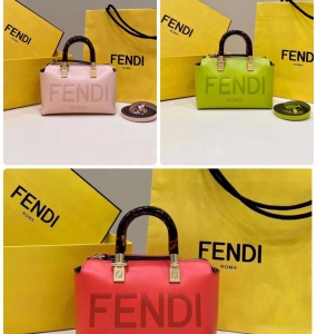 TÚI XÁCH FENDI F200 NO.25