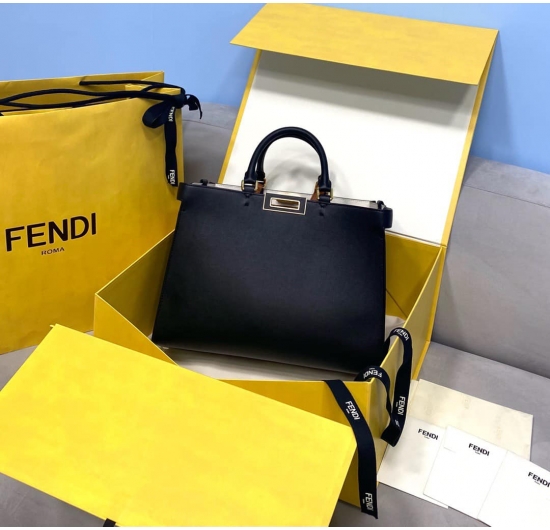 TÚI XÁCH FENDI PEEKABOO