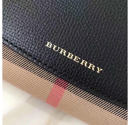 Túi Burberry Nữ No.21