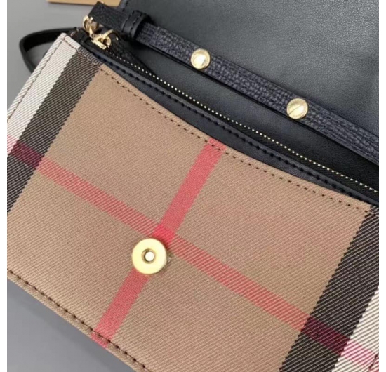 Túi Burberry Nữ No.21