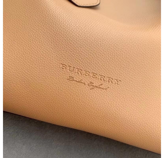 Túi Burberry Nữ No.13