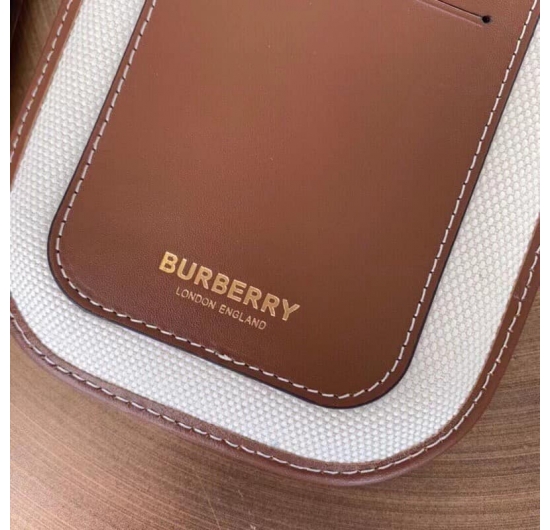 Túi Burberry  Nữ 