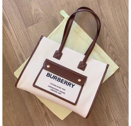 Túi Burberry Nữ No.8