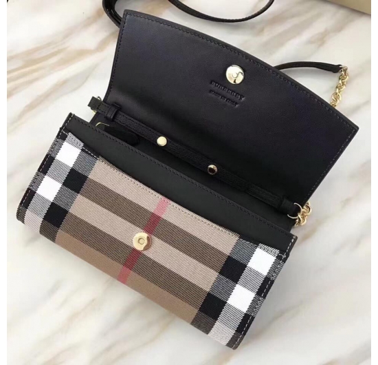 Túi Burberry Nữ No.21