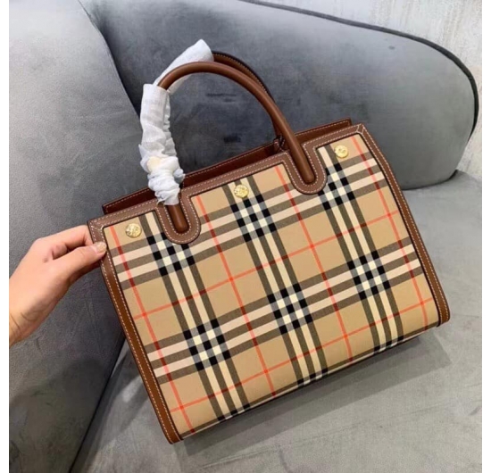 Túi Burberry Nữ No.22