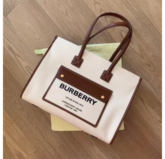 Túi Burberry Nữ No.8