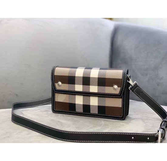 Túi Burberry Nữ No.19