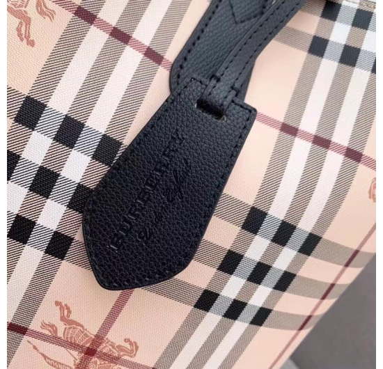 Túi Burberry Nữ No.13