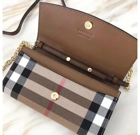 Túi Burberry Nữ No.21