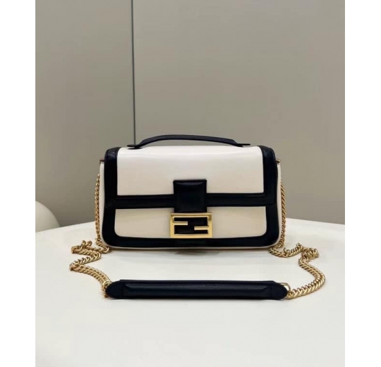 TÚI XÁCH FENDI BAGUETTE