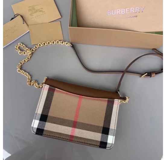 Túi Burberry Nữ No.21