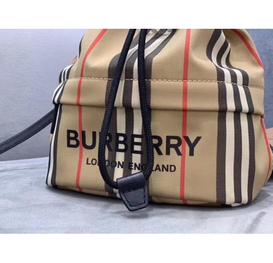  Túi Burberry Nữ No.23