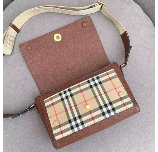 Túi Burberry Nữ No.10