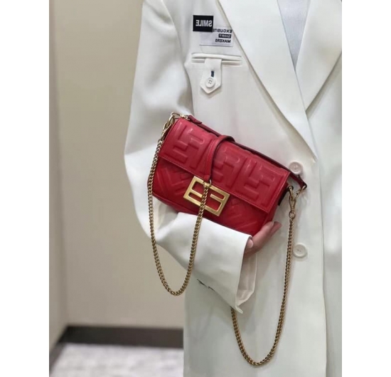 TÚI XÁCH FENDI BAGUETTE