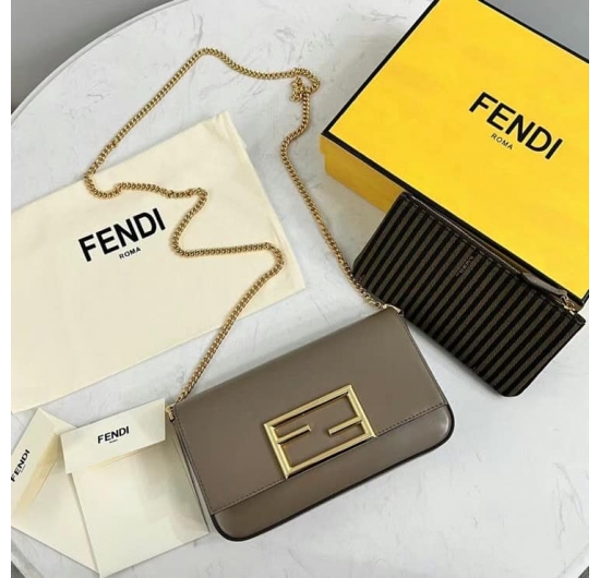 TÚI XÁCH FENDI BAGUETTE NO.2