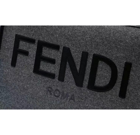 TÚI XÁCH FENDI TOTE NO.8