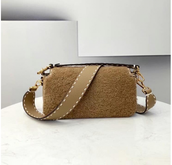 TÚI XÁCH FENDI BAGUETTE NO.14