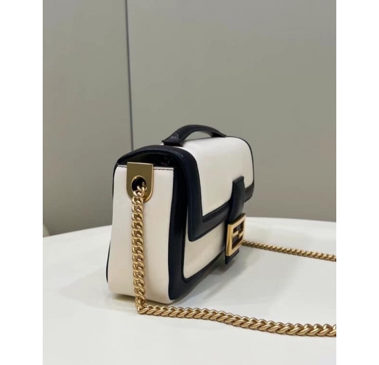 TÚI XÁCH FENDI BAGUETTE