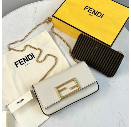 TÚI XÁCH FENDI BAGUETTE NO.2