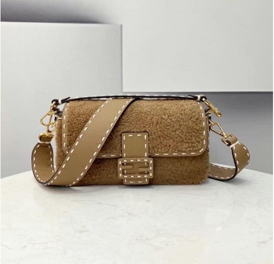 TÚI XÁCH FENDI BAGUETTE NO.14