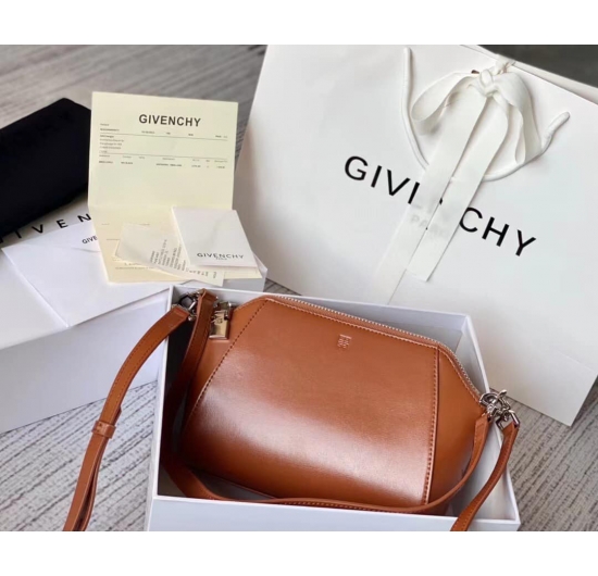 TÚI GIVENCHY ANTIGONA-GC001