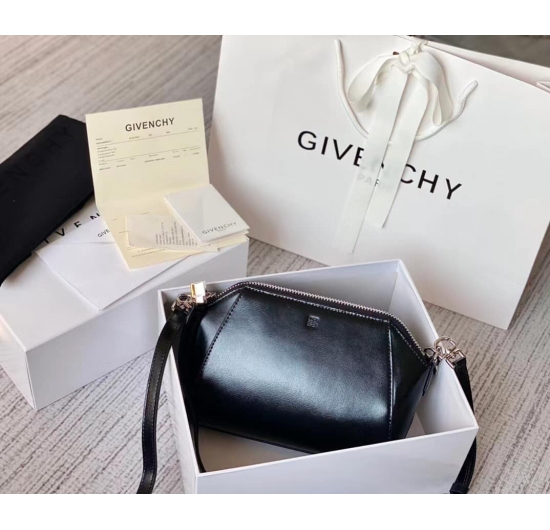 TÚI GIVENCHY ANTIGONA-GC001