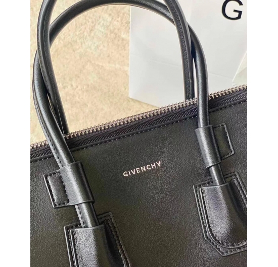 TÚI XÁCH GIVENCHY ANTIGONA NANO - GC001 NO.2