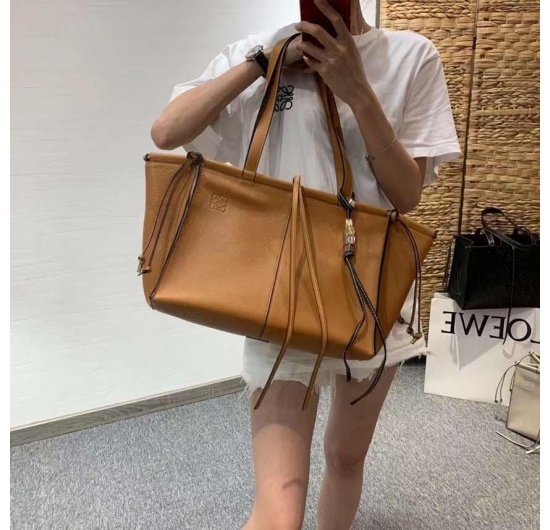 TÚI XÁCH LOEWE CUSHION TOTE-Y100