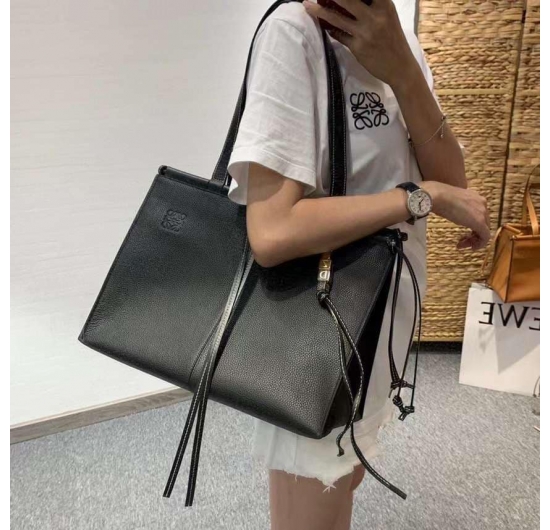 TÚI XÁCH LOEWE CUSHION TOTE-Y100