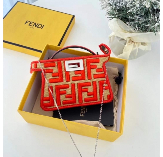 TÚI XÁCH FENDI PEEKABOO - F280