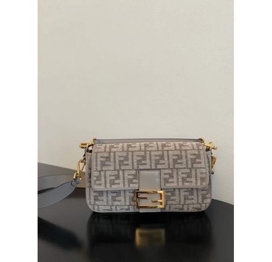 TÚI XÁCH FENDI CONIC BAQUETTE-F280