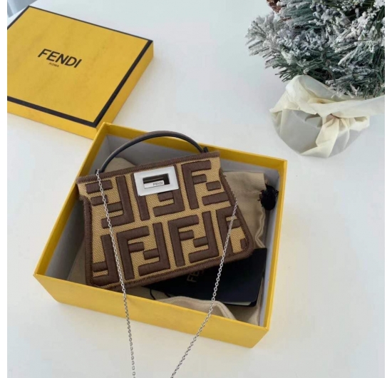 TÚI XÁCH FENDI PEEKABOO - F280