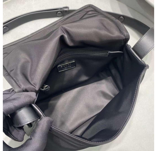 TÚI XÁCH PRADA HOBO