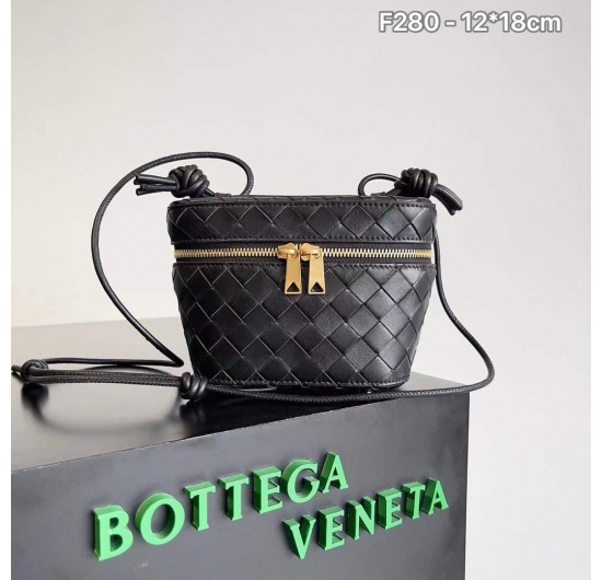 TÚI XÁCH BOTTEGA F280 NO.2