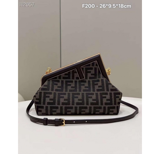 TÚI XÁCH FENDI F200 NO.10