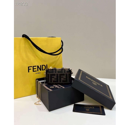 TÚI XÁCH FENDI F200 NO.16